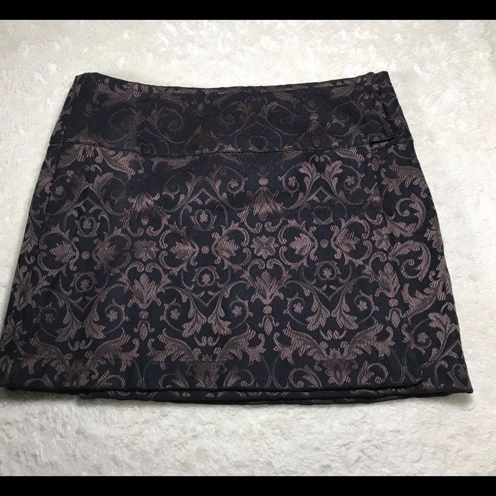 Free people  wrap skirt size 7 textured short